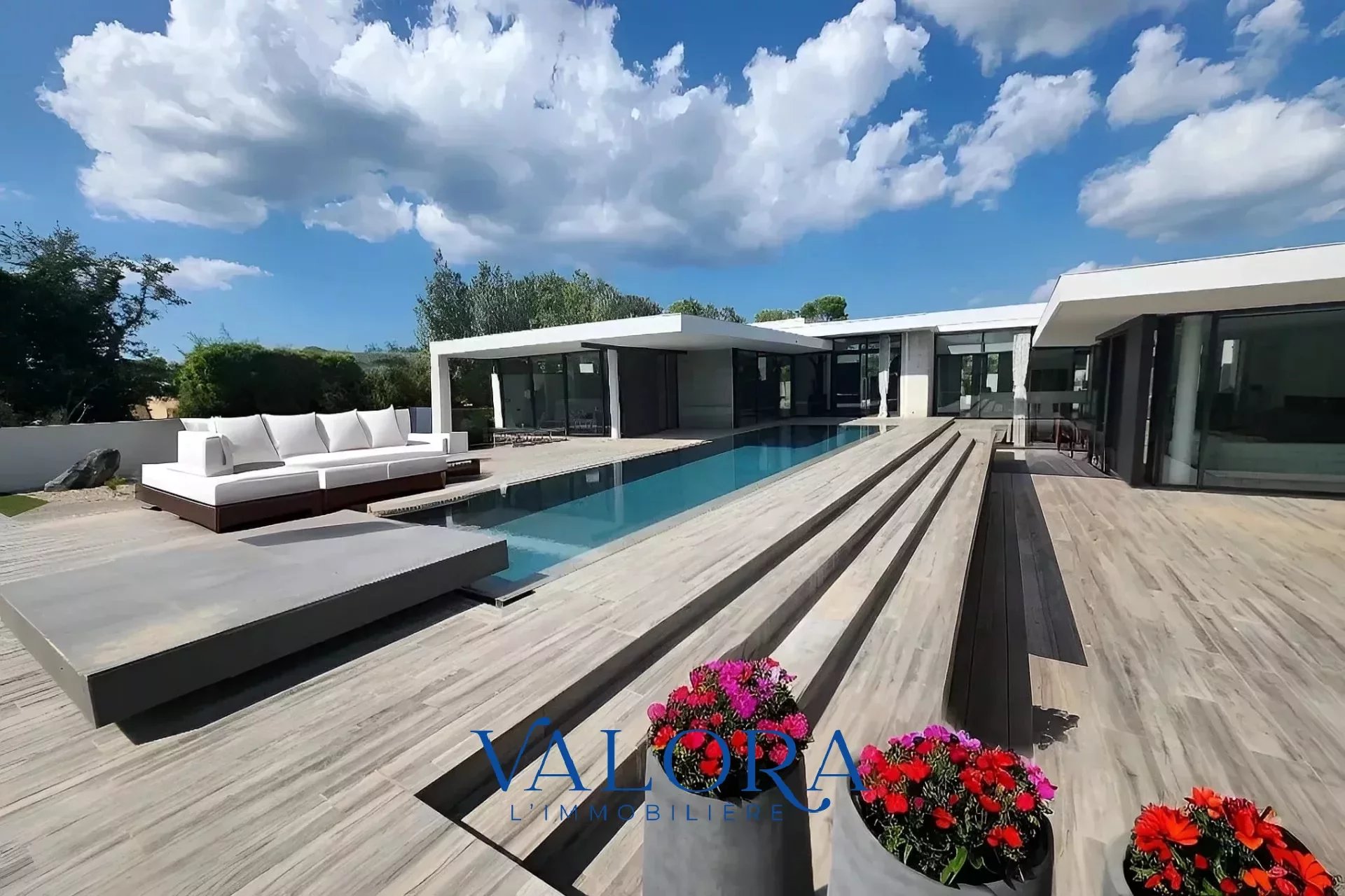 MAISON CONTEMPORAIRE DE PRESTIGE - BRIGNOLES - 267 m² + garage