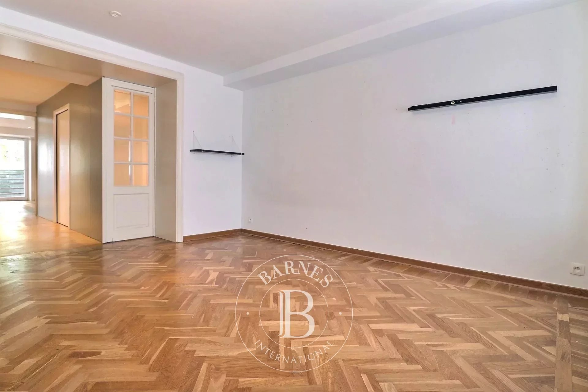 Close to Avenue Molière - 3-beds duplex + garden + terrace