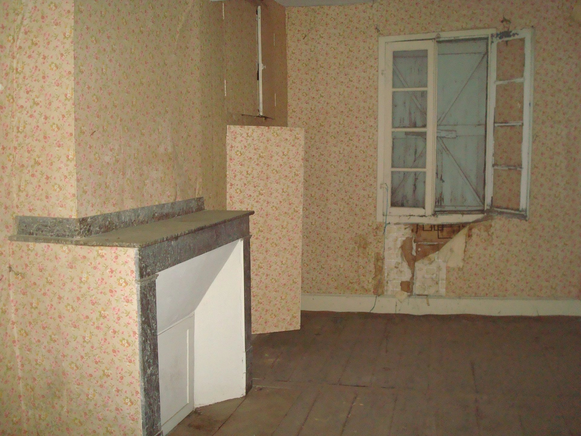 Town house of 180 sqm to renovate in Boulogne sur Gesse