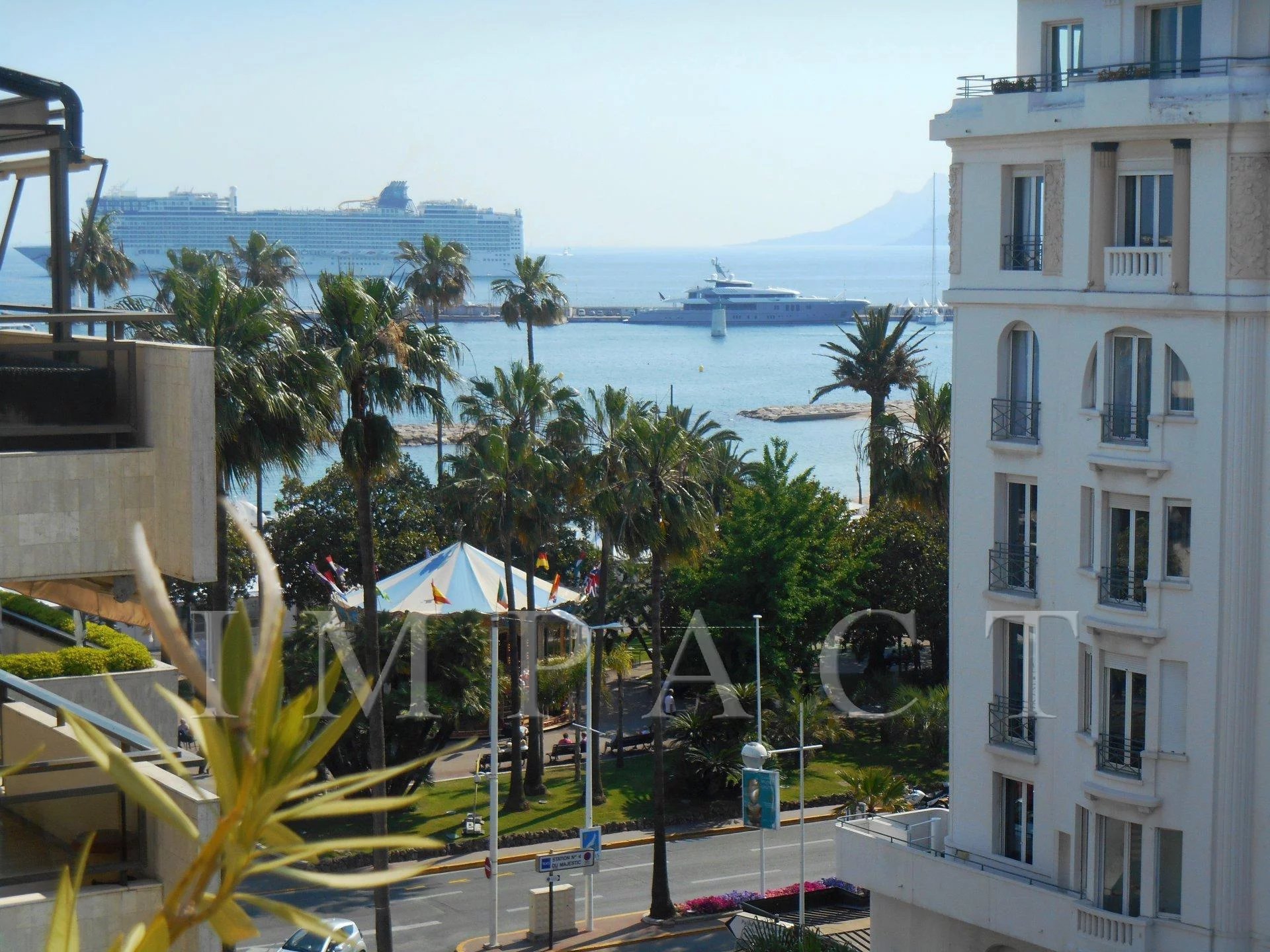 Cannes gray d'Albion appartement à louer vue mer