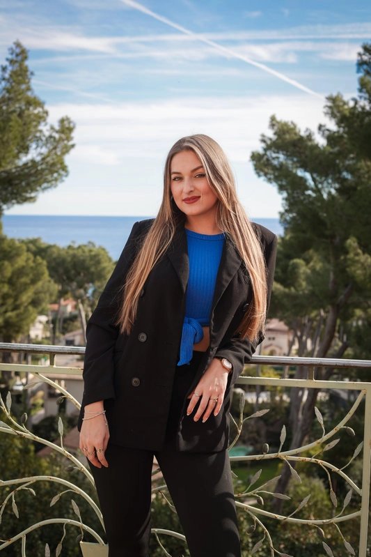 Lisa BARNIER