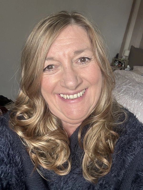Helen STOTHARD