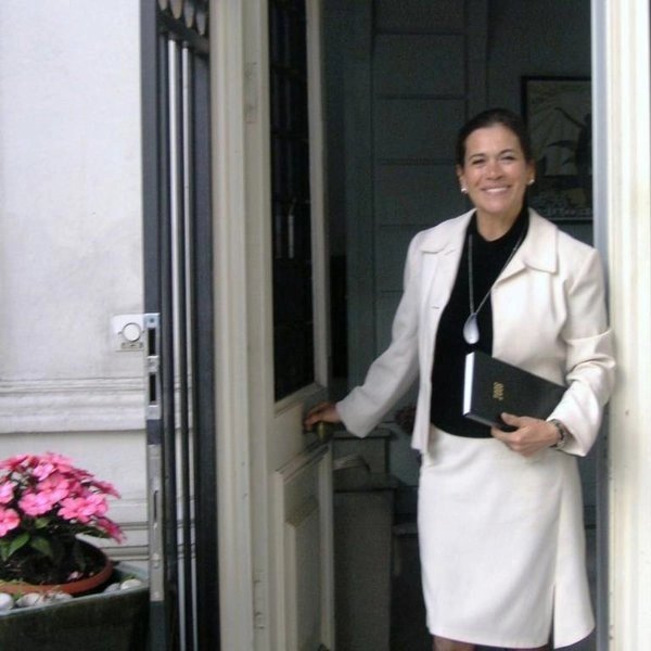 Martha  SAAVEDRA