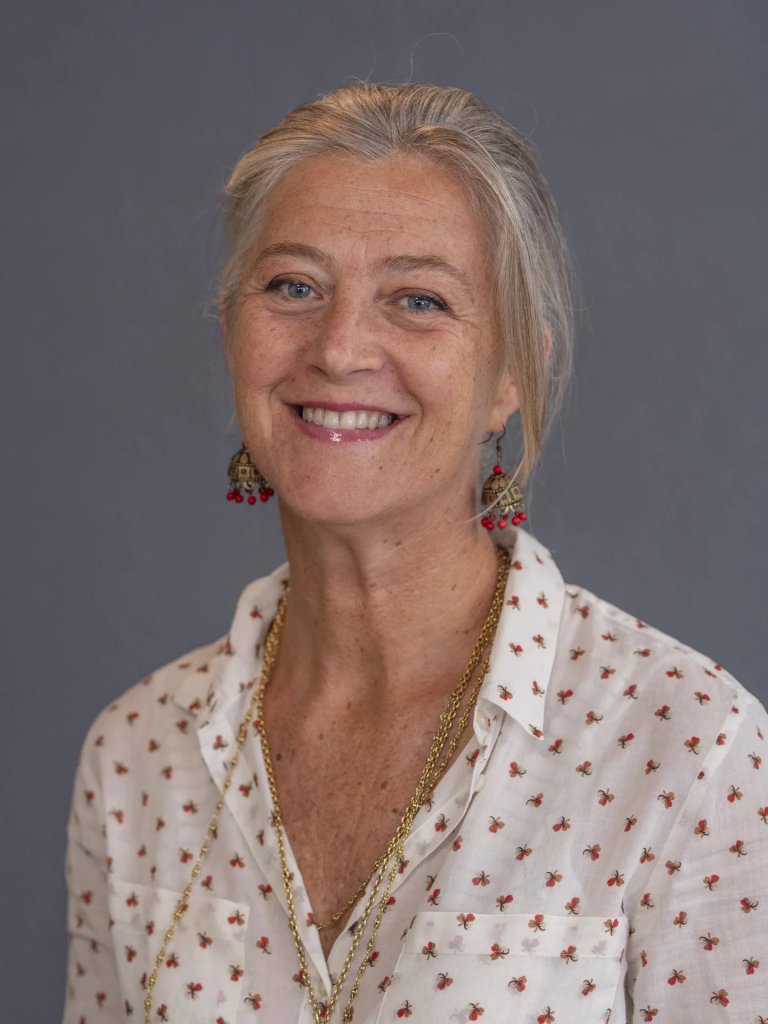 Ghislaine DE LESTRADE