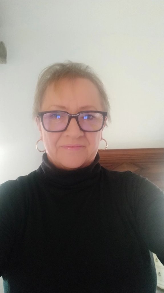 Anne KNOTT